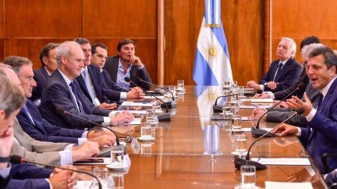 Massa renegoció deuda en pesos para 2024 y 2025