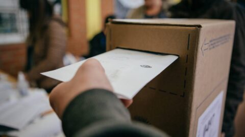 elecciones misiones urna