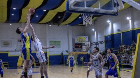 Mitre partido basquet