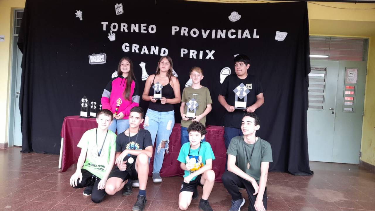 120 ajedrecistas participaron de la primera fecha del provincial de ajedrez en Misiones